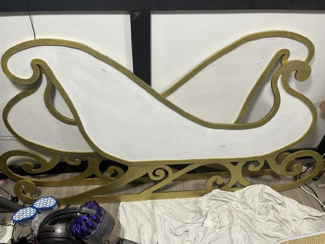 The finished gold trim and skis